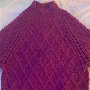 American Eagle Print Sweater.